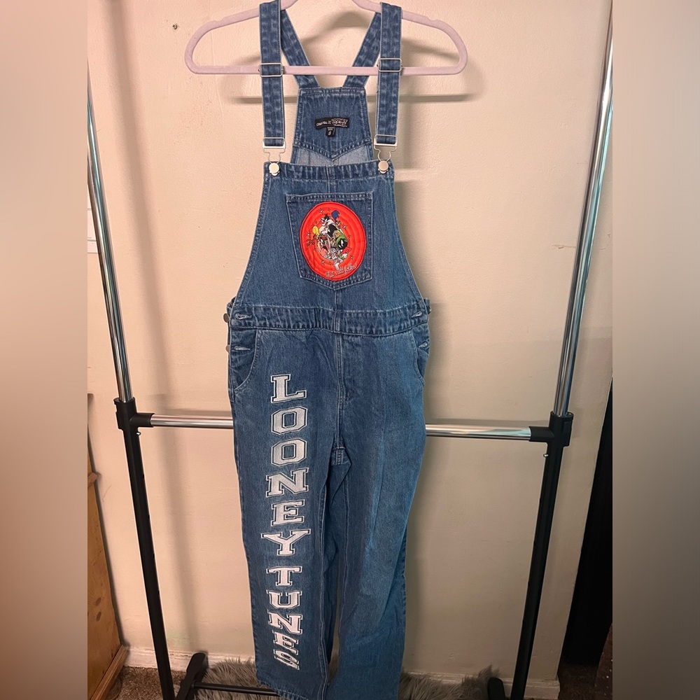 🐰Looney Tunes was overalls🐰